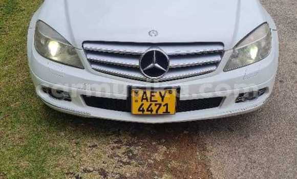 Acheter Occasion Voiture Mercedes-Benz C-Classe Blanc à Belvédère, Harare Acheter Occasion Voiture Mercedes-Benz C-Classe Blanc à Belvédère, Harare
