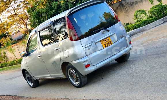 Acheter Occasion Voiture Toyota FunCargo Autre à Belvédère, Harare Acheter Occasion Voiture Toyota FunCargo Autre à Belvédère, Harare