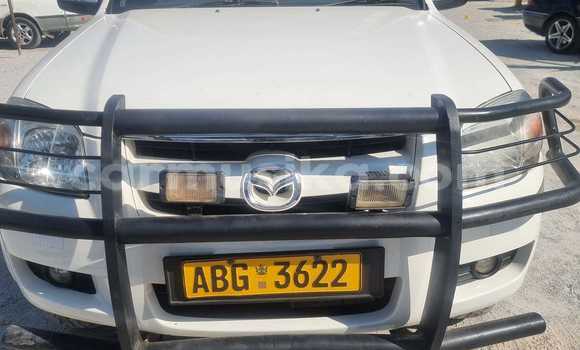 Acheter Occasion Voiture Mazda BT-50 Blanc à Beitbridge, Matabeleland South Acheter Occasion Voiture Mazda BT-50 Blanc à Beitbridge, Matabeleland South