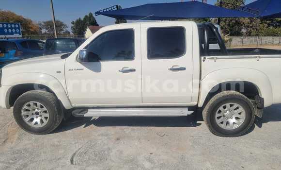 Acheter Occasion Voiture Mazda BT-50 Blanc à Beitbridge, Matabeleland South Acheter Occasion Voiture Mazda BT-50 Blanc à Beitbridge, Matabeleland South