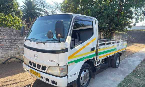 Acheter Occasion Utilitaire Hino Ranger Blanc à Borrowdale, Harare Acheter Occasion Utilitaire Hino Ranger Blanc à Borrowdale, Harare