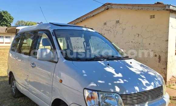 Acheter Occasion Voiture Toyota Noah Blanc à Borrowdale, Harare Acheter Occasion Voiture Toyota Noah Blanc à Borrowdale, Harare