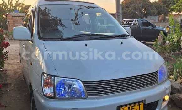 Acheter Occasion Voiture Toyota Noah Blanc à Borrowdale, Harare Acheter Occasion Voiture Toyota Noah Blanc à Borrowdale, Harare