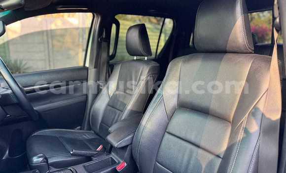 Tenga Tsaru Toyota Hilux Chena Mota in Bindura in Mashonaland yePakati Tenga Tsaru Toyota Hilux Chena Mota in Bindura in Mashonaland yePakati