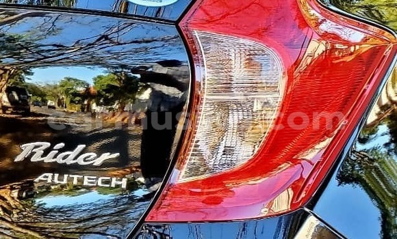 Tenga Tsaru Nissan Note Nhema Mota in Belvedere in Harare Tenga Tsaru Nissan Note Nhema Mota in Belvedere in Harare