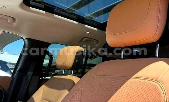 Tenga Tsaru Land Rover Defender Zvimwe Mota in Borrowdale in Harare Tenga Tsaru Land Rover Defender Zvimwe Mota in Borrowdale in Harare