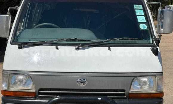 Tenga Tsaru Toyota Hiace Chena Mota in Bindura in Mashonaland yePakati Tenga Tsaru Toyota Hiace Chena Mota in Bindura in Mashonaland yePakati