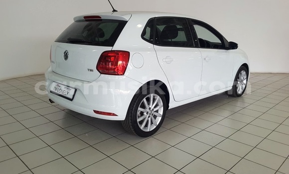 Tenga Tsaru Volkswagen Polo Chena Mota in Beitbridge in Matabeleland South Tenga Tsaru Volkswagen Polo Chena Mota in Beitbridge in Matabeleland South