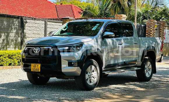 Tenga Tsaru Toyota Hilux Zvimwe Mota in Bindura in Mashonaland yePakati Tenga Tsaru Toyota Hilux Zvimwe Mota in Bindura in Mashonaland yePakati