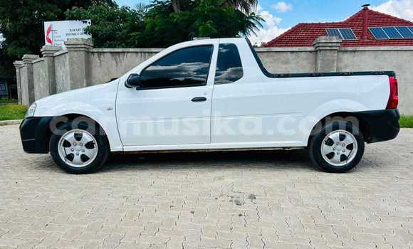 Tenga Tsaru Nissan NP 300 Chena Mota in Bindura in Mashonaland yePakati Tenga Tsaru Nissan NP 300 Chena Mota in Bindura in Mashonaland yePakati