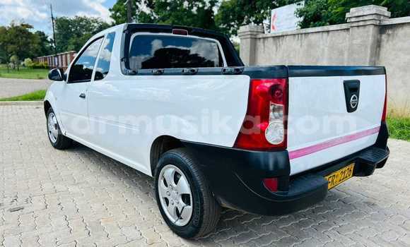 Tenga Tsaru Nissan NP 300 Chena Mota in Bindura in Mashonaland yePakati Tenga Tsaru Nissan NP 300 Chena Mota in Bindura in Mashonaland yePakati