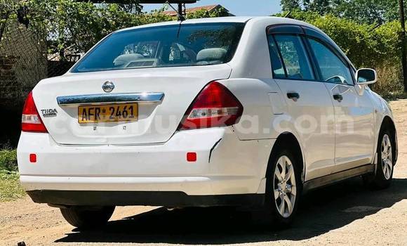 Tenga Tsaru Nissan Tiida Chena Mota in Bindura in Mashonaland yePakati Tenga Tsaru Nissan Tiida Chena Mota in Bindura in Mashonaland yePakati