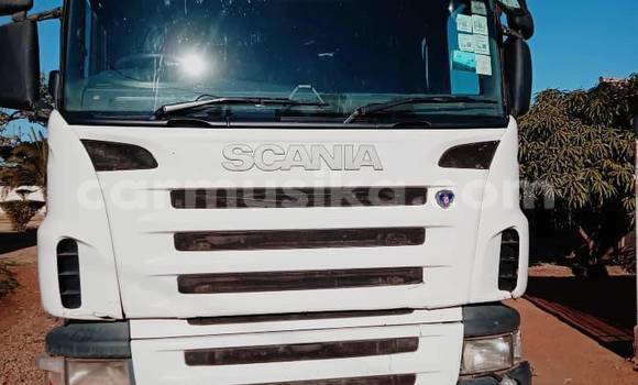 Nunua Ilio tumika Scania R420 Nyeupe Lori ndani ya Belvedere nchini Harare Nunua Ilio tumika Scania R420 Nyeupe Lori ndani ya Belvedere nchini Harare