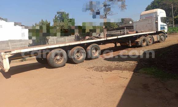 Nunua Ilio tumika Scania R420 Nyeupe Lori ndani ya Belvedere nchini Harare Nunua Ilio tumika Scania R420 Nyeupe Lori ndani ya Belvedere nchini Harare