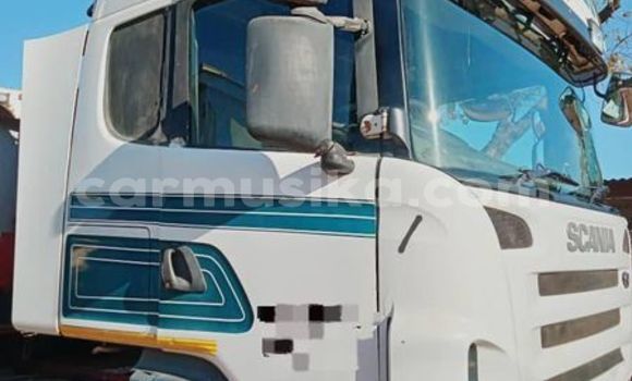 Nunua Ilio tumika Scania R420 Nyeupe Lori ndani ya Belvedere nchini Harare Nunua Ilio tumika Scania R420 Nyeupe Lori ndani ya Belvedere nchini Harare