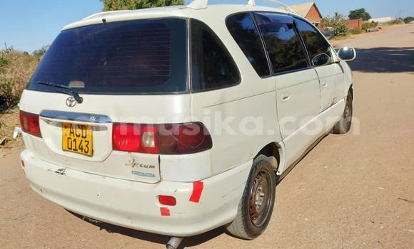 Nunua Ilio tumika Toyota Ipsum Nyeupe Gari ndani ya Belvedere nchini Harare Nunua Ilio tumika Toyota Ipsum Nyeupe Gari ndani ya Belvedere nchini Harare