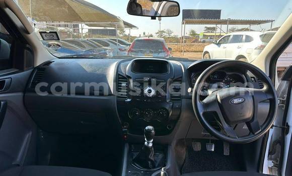 Nunua Ilio tumika Ford Ranger Nyeupe Gari ndani ya Belvedere nchini Harare Nunua Ilio tumika Ford Ranger Nyeupe Gari ndani ya Belvedere nchini Harare