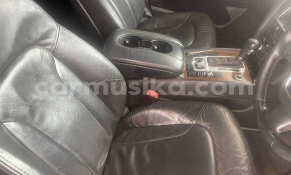 Nunua Ilio tumika Audi Q7 Nyekundu Gari ndani ya Belvedere nchini Harare Nunua Ilio tumika Audi Q7 Nyekundu Gari ndani ya Belvedere nchini Harare