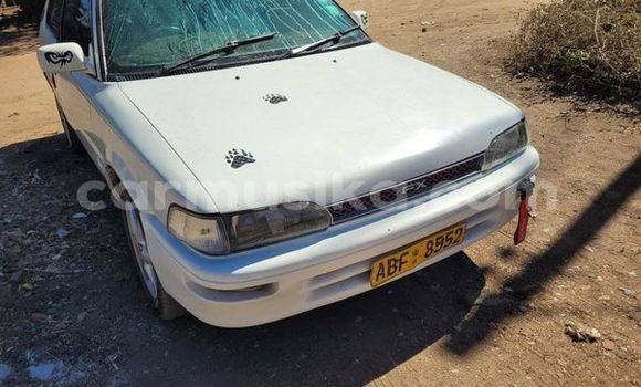 Nunua Ilio tumika Honda Jazz Nyeupe Gari ndani ya Belvedere nchini Harare Nunua Ilio tumika Honda Jazz Nyeupe Gari ndani ya Belvedere nchini Harare