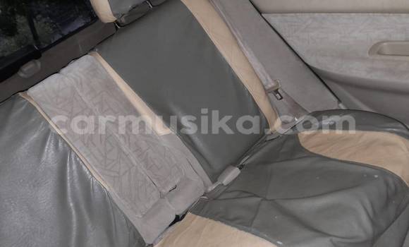 Nunua Ilio tumika Toyota Vista Nyeusi Gari ndani ya Borrowdale nchini Harare Nunua Ilio tumika Toyota Vista Nyeusi Gari ndani ya Borrowdale nchini Harare