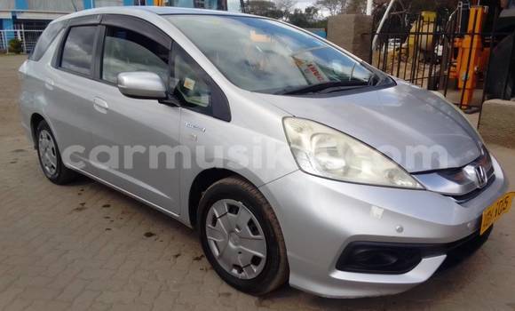 Nunua Ilio tumika Honda Shuttle Nyingine Gari ndani ya Belvedere nchini Harare Nunua Ilio tumika Honda Shuttle Nyingine Gari ndani ya Belvedere nchini Harare