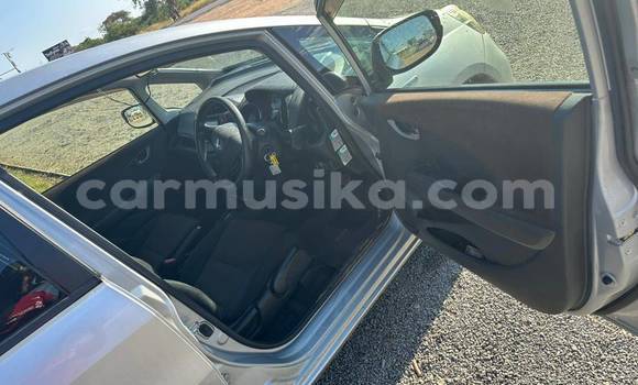 Nunua Ilio tumika Honda Shuttle Nyingine Gari ndani ya Belvedere nchini Harare Nunua Ilio tumika Honda Shuttle Nyingine Gari ndani ya Belvedere nchini Harare