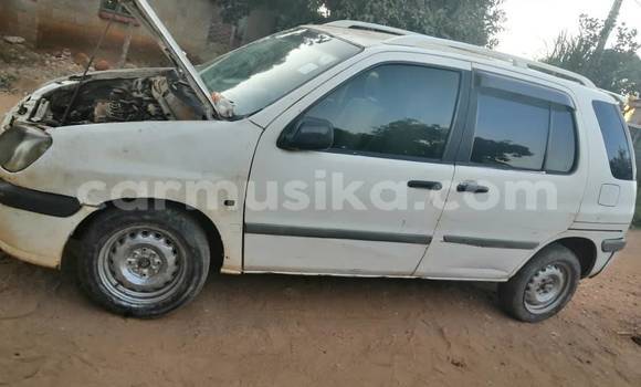 Nunua Ilio tumika Toyota Raum Nyeupe Gari ndani ya Bindura nchini Mashonaland Central Nunua Ilio tumika Toyota Raum Nyeupe Gari ndani ya Bindura nchini Mashonaland Central