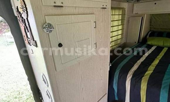 Nunua Ilio tumika Callaway C12 Nyingine Gari ndani ya Bindura nchini Mashonaland Central Nunua Ilio tumika Callaway C12 Nyingine Gari ndani ya Bindura nchini Mashonaland Central