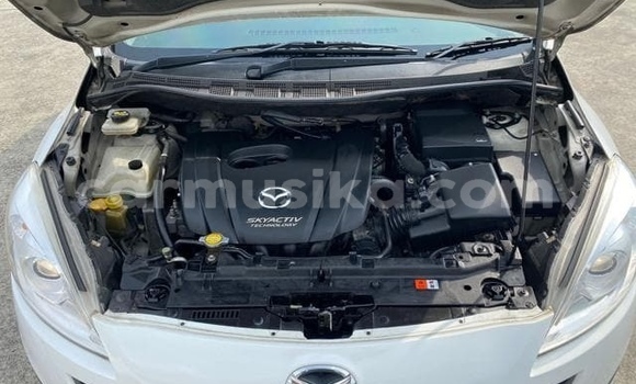 Tenga Tsaru Mazda 5 Chena Mota in Beitbridge in Matabeleland South Tenga Tsaru Mazda 5 Chena Mota in Beitbridge in Matabeleland South