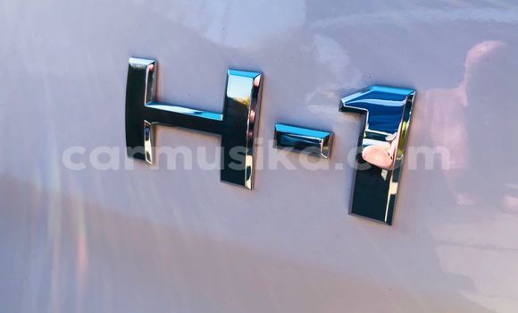 Acheter Occasion Voiture Hyundai H1 Blanc à Beitbridge, Matabeleland South Acheter Occasion Voiture Hyundai H1 Blanc à Beitbridge, Matabeleland South