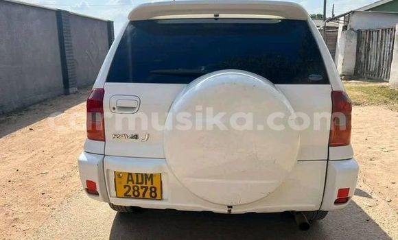 Tenga Tsaru Toyota RAV4 Zvimwe Mota in Harare in Harare