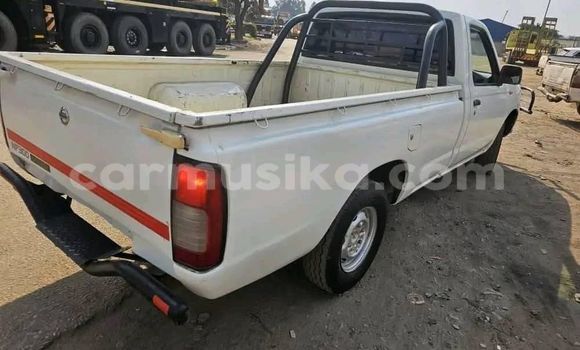 Acheter Occasion Voiture Nissan NP 300 Blanc à Harare, Harare Acheter Occasion Voiture Nissan NP 300 Blanc à Harare, Harare