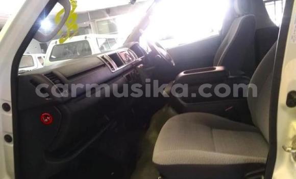 Tenga Tsaru Toyota 2000GT Chena Mota in Bulawayo in Bulawayo Tenga Tsaru Toyota 2000GT Chena Mota in Bulawayo in Bulawayo