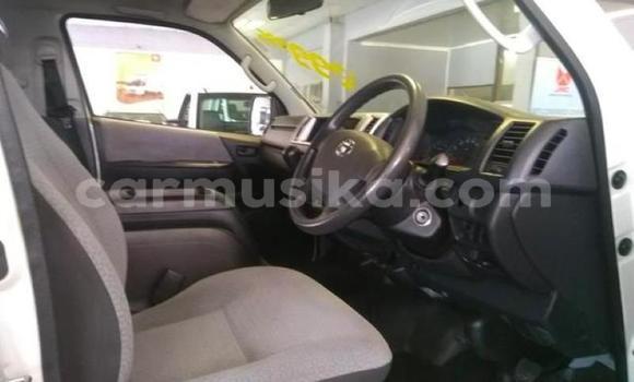 Tenga Tsaru Toyota 2000GT Chena Mota in Bulawayo in Bulawayo Tenga Tsaru Toyota 2000GT Chena Mota in Bulawayo in Bulawayo