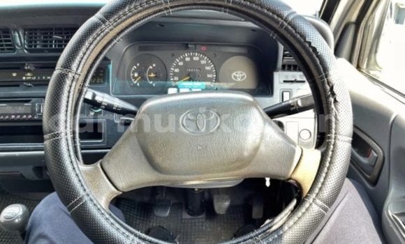 Acheter Occasion Voiture Toyota Hiace Blanc à Beitbridge, Matabeleland South Acheter Occasion Voiture Toyota Hiace Blanc à Beitbridge, Matabeleland South