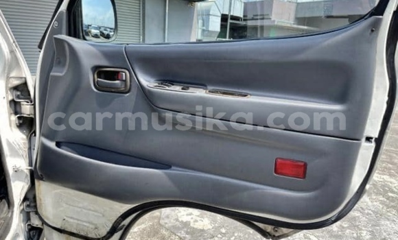 Acheter Occasion Voiture Toyota Hiace Blanc à Beitbridge, Matabeleland South Acheter Occasion Voiture Toyota Hiace Blanc à Beitbridge, Matabeleland South