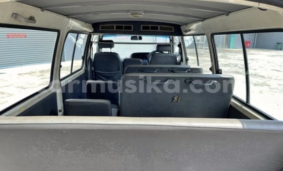 Acheter Occasion Voiture Toyota Hiace Blanc à Beitbridge, Matabeleland South Acheter Occasion Voiture Toyota Hiace Blanc à Beitbridge, Matabeleland South