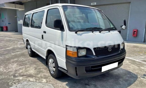 Acheter Occasion Voiture Toyota Hiace Blanc à Beitbridge, Matabeleland South Acheter Occasion Voiture Toyota Hiace Blanc à Beitbridge, Matabeleland South