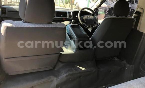 Acheter Occasion Voiture Toyota 2000GT Blanc à Beitbridge, Matabeleland South Acheter Occasion Voiture Toyota 2000GT Blanc à Beitbridge, Matabeleland South