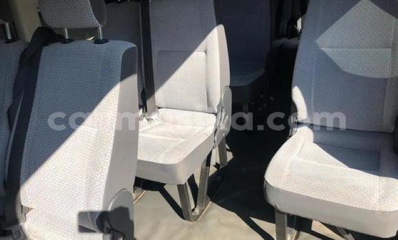 Acheter Occasion Voiture Toyota 2000GT Blanc à Beitbridge, Matabeleland South Acheter Occasion Voiture Toyota 2000GT Blanc à Beitbridge, Matabeleland South