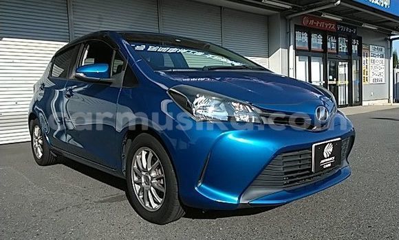 Buy Used Toyota Vitz Blue Car in Beitbridge in Matabeleland South
