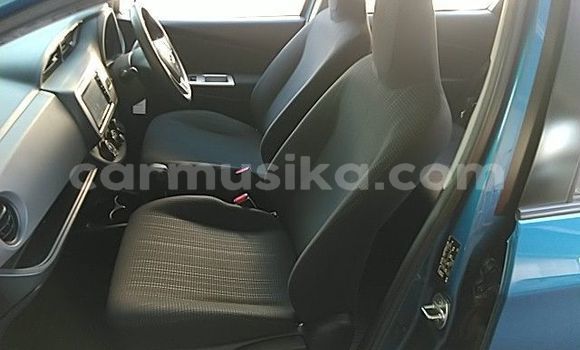 Nunua Ilio tumika Toyota Vitz Bluu Gari ndani ya Beitbridge nchini Matabeleland Kusini Nunua Ilio tumika Toyota Vitz Bluu Gari ndani ya Beitbridge nchini Matabeleland Kusini