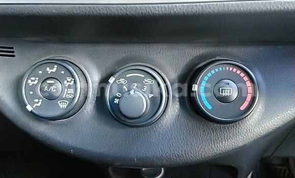 Nunua Ilio tumika Toyota Vitz Bluu Gari ndani ya Beitbridge nchini Matabeleland Kusini Nunua Ilio tumika Toyota Vitz Bluu Gari ndani ya Beitbridge nchini Matabeleland Kusini