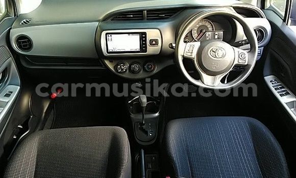 Nunua Ilio tumika Toyota Vitz Bluu Gari ndani ya Beitbridge nchini Matabeleland Kusini Nunua Ilio tumika Toyota Vitz Bluu Gari ndani ya Beitbridge nchini Matabeleland Kusini