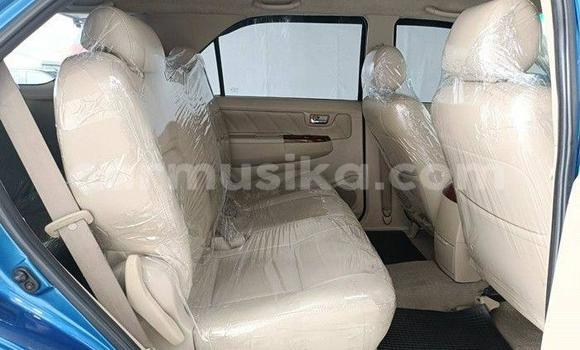 Nunua Ilio tumika Toyota Fortuner Bluu Gari ndani ya Beitbridge nchini Matabeleland Kusini Nunua Ilio tumika Toyota Fortuner Bluu Gari ndani ya Beitbridge nchini Matabeleland Kusini