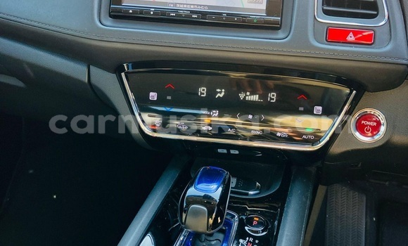 Acheter Occasion Voiture Honda Vezel Blanc à Beitbridge, Matabeleland South Acheter Occasion Voiture Honda Vezel Blanc à Beitbridge, Matabeleland South