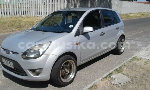 Acheter Occasion Voiture Ford Fiesta Gris à Beitbridge, Matabeleland South Acheter Occasion Voiture Ford Fiesta Gris à Beitbridge, Matabeleland South