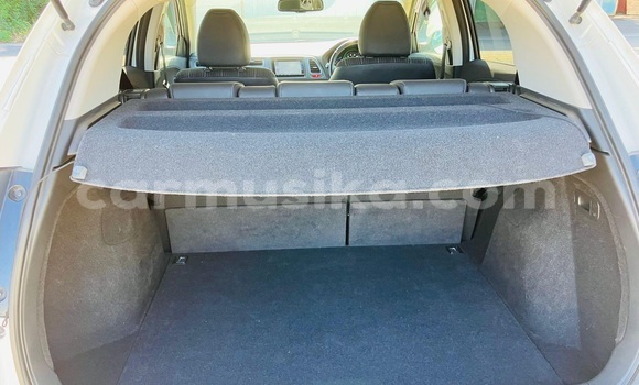 Acheter Occasion Voiture Honda Vezel Blanc à Beitbridge, Matabeleland South Acheter Occasion Voiture Honda Vezel Blanc à Beitbridge, Matabeleland South