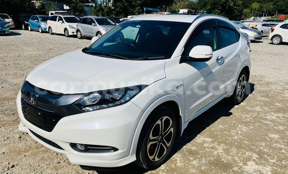Acheter Occasion Voiture Honda Vezel Blanc à Beitbridge, Matabeleland South Acheter Occasion Voiture Honda Vezel Blanc à Beitbridge, Matabeleland South