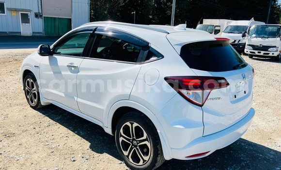 Acheter Occasion Voiture Honda Vezel Blanc à Beitbridge, Matabeleland South Acheter Occasion Voiture Honda Vezel Blanc à Beitbridge, Matabeleland South